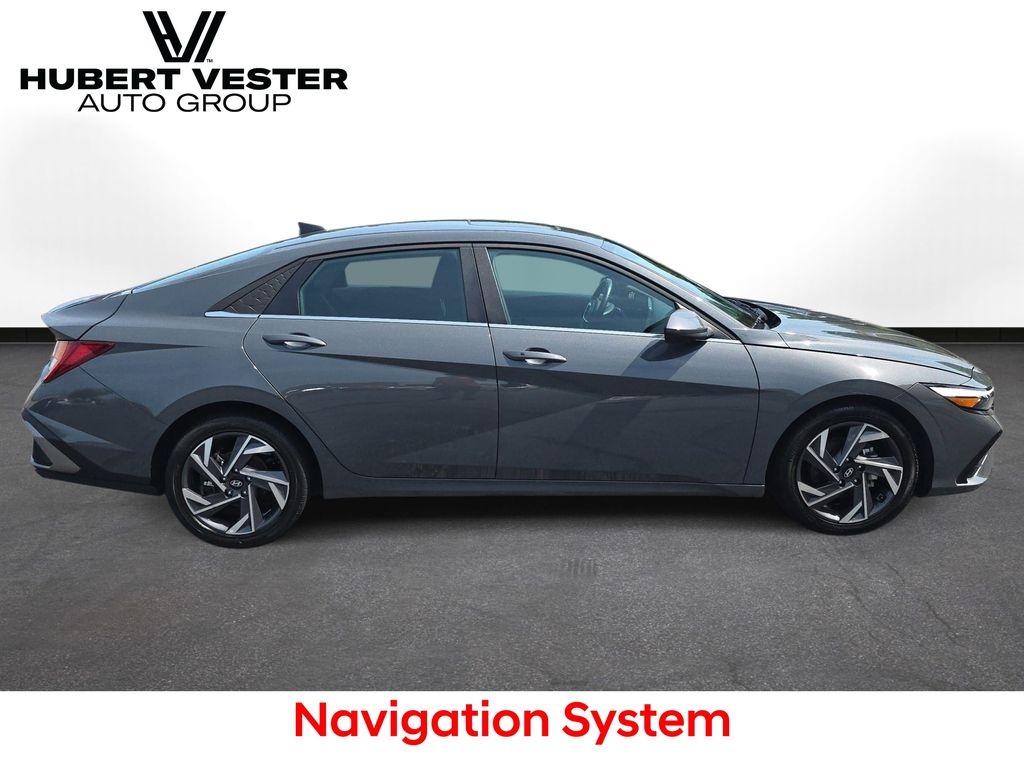 Used 2025 Hyundai Elantra Sedan