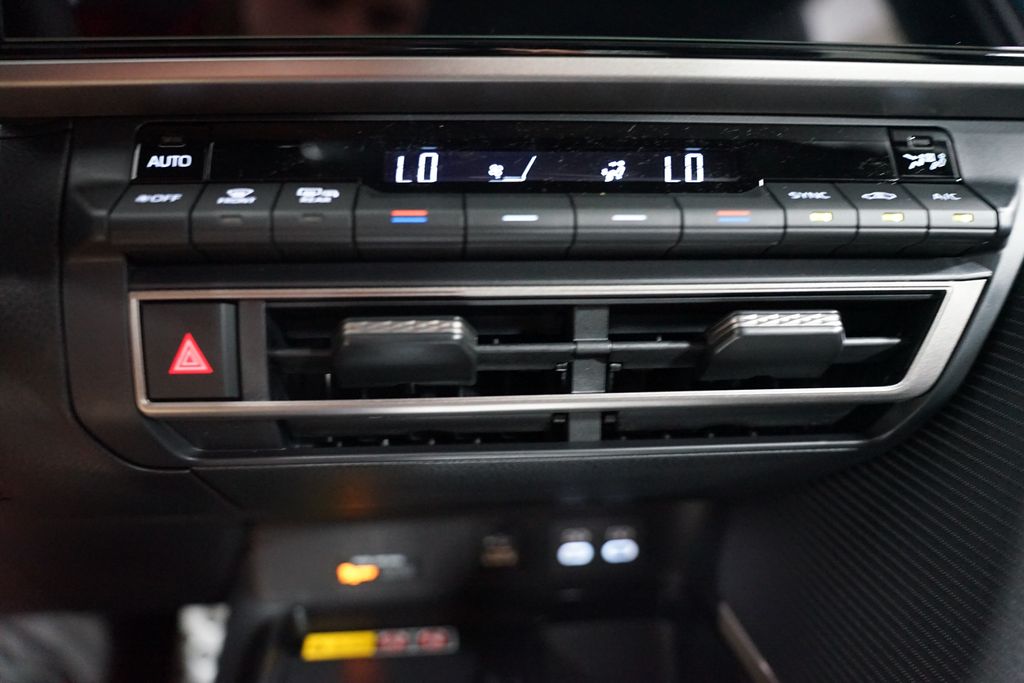 Thumbnail: 2026 Toyota Camry - 19