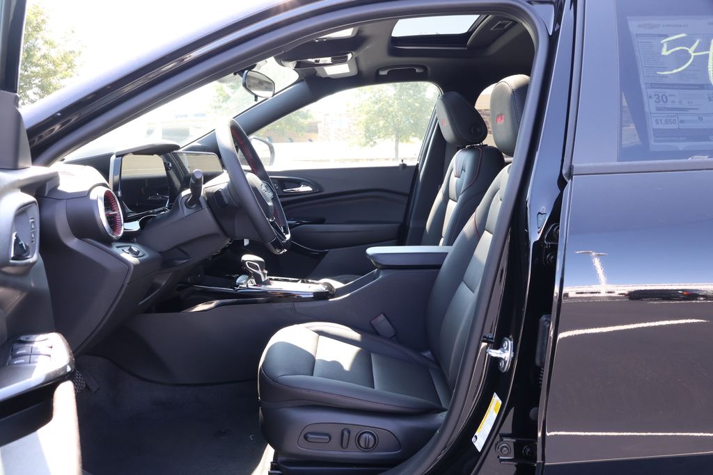 Thumbnail: 2026 Chevrolet Trax - 14