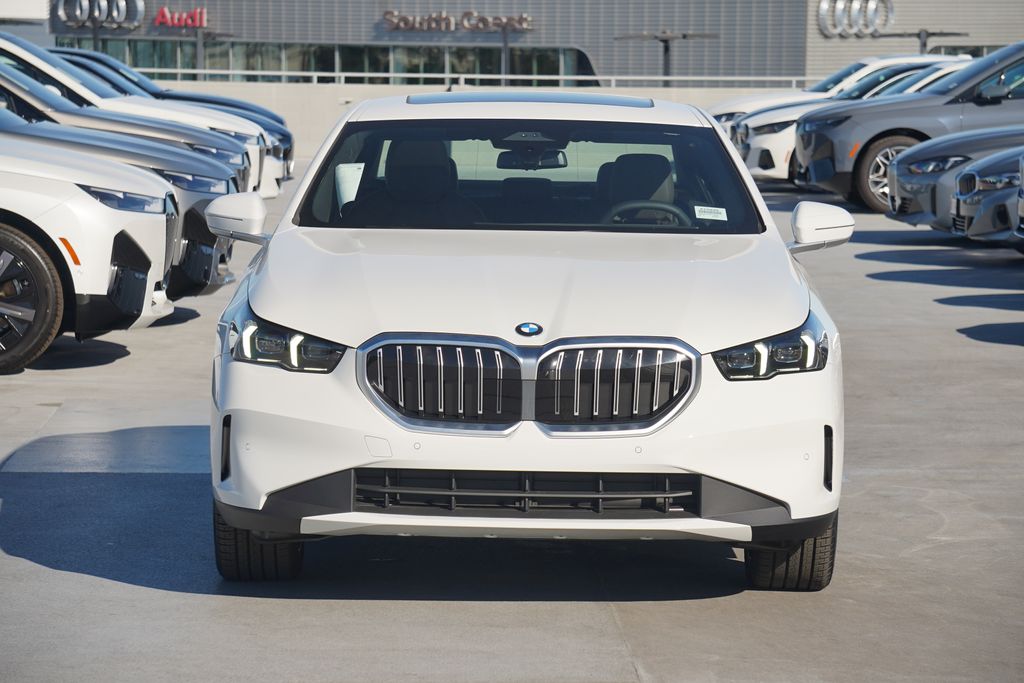 Thumbnail: 2025 BMW 5 Series - 2