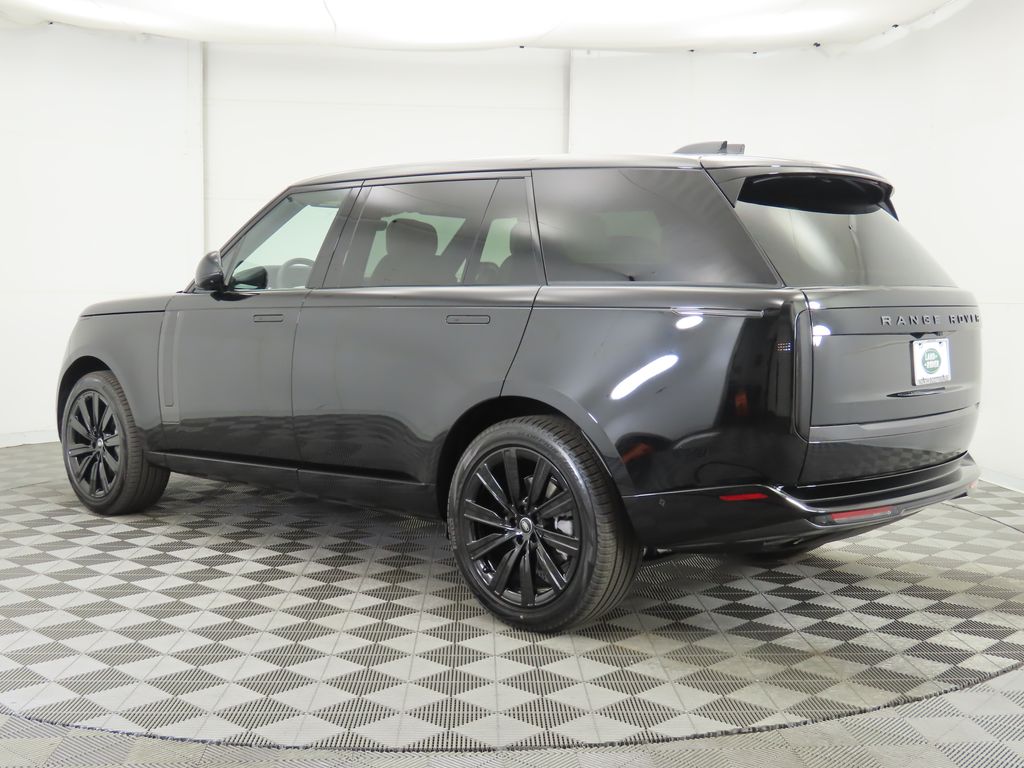 2025 Land Rover Range Rover SE 7