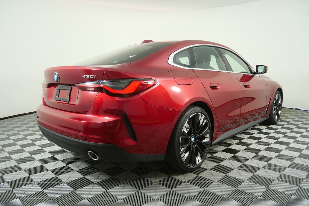 Thumbnail: 2025 BMW 4 Series - 3