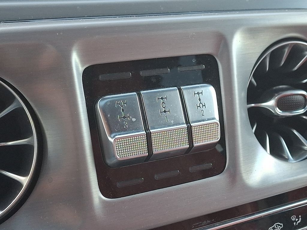 Thumbnail: 2021 Mercedes-Benz G-Class - 25