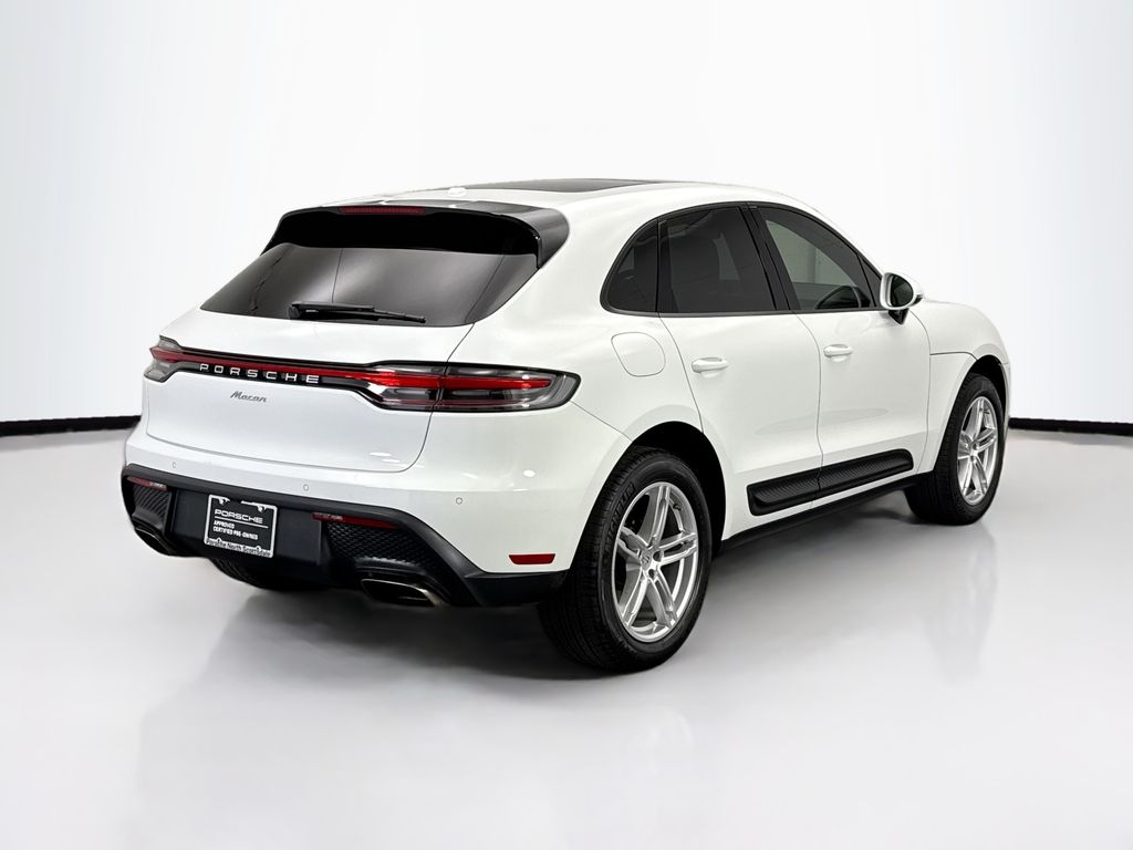 Thumbnail: 2023 Porsche Macan - 7
