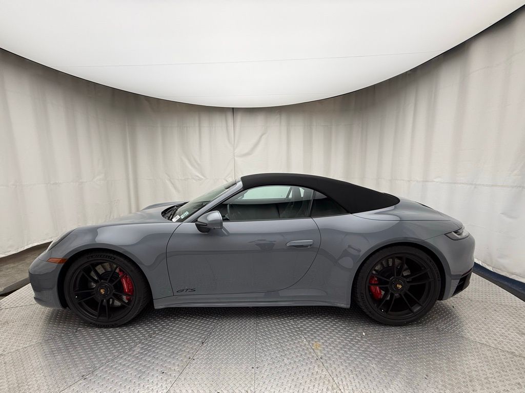 Thumbnail: 2023 Porsche 911 - 2
