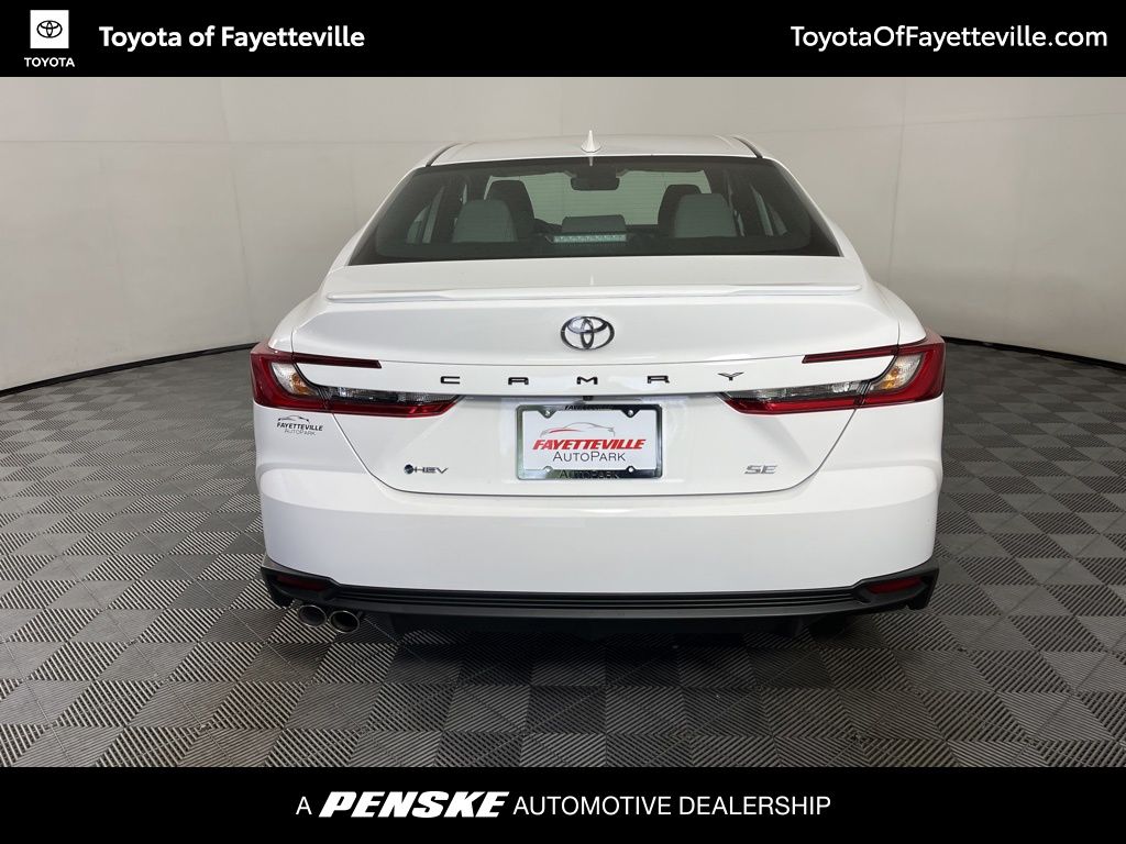 2025 Toyota Camry SE 10