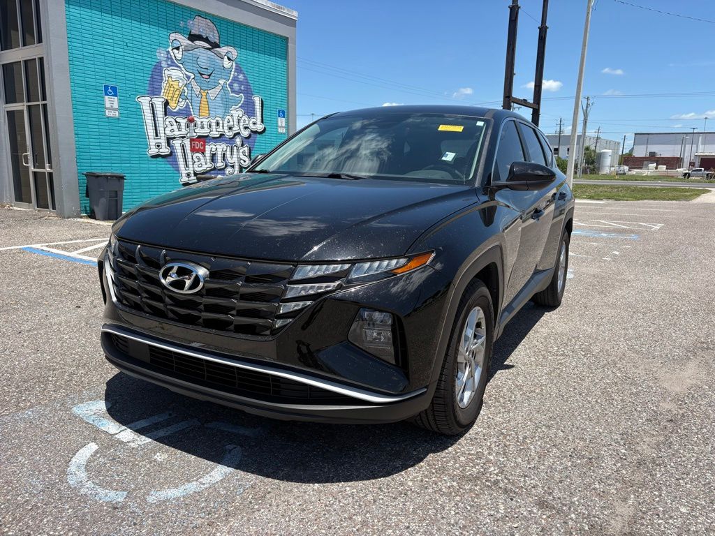Used 2024 Black Hyundai SE image 7