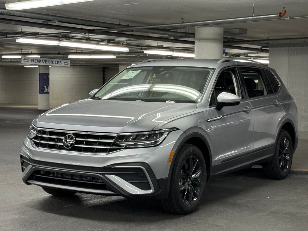 2024 Volkswagen Tiguan 2.0T SE 3