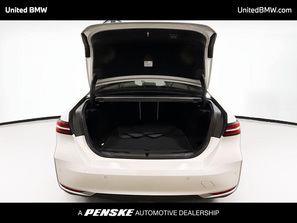 Thumbnail: 2024 BMW 5 Series - 14