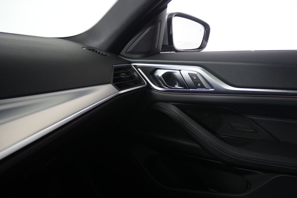 Thumbnail: 2024 BMW i4 - 30