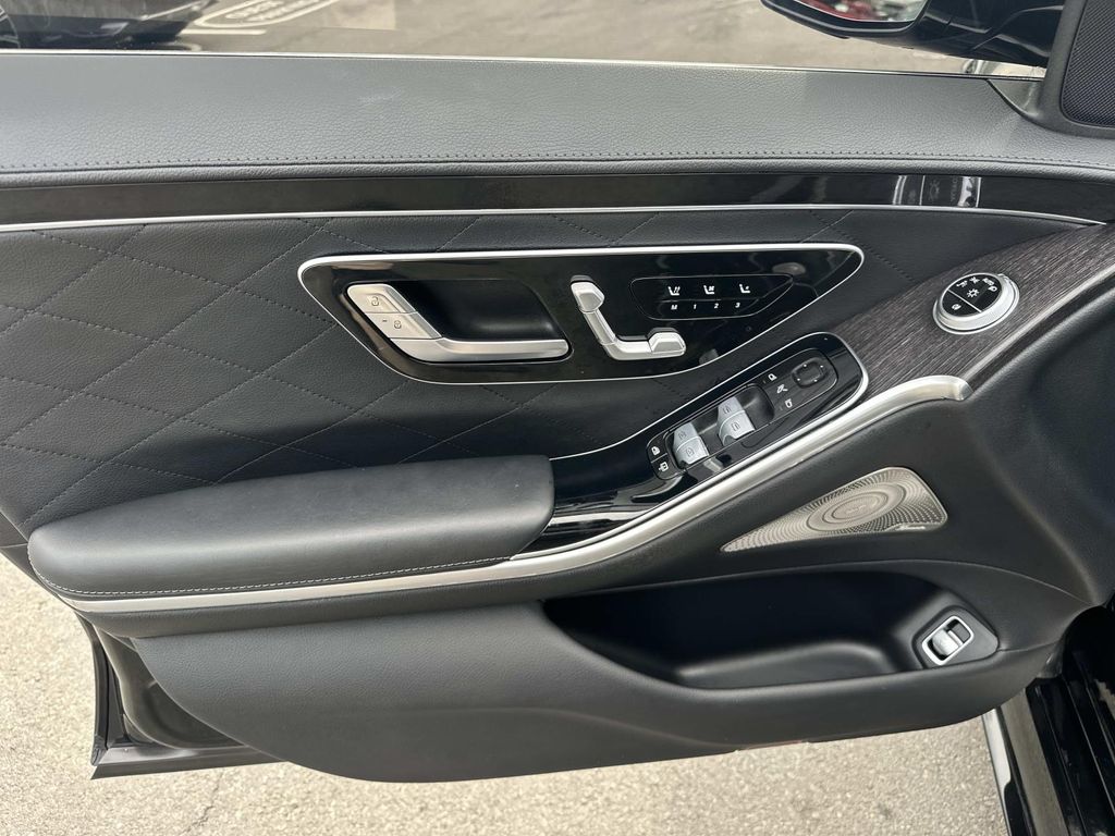 Thumbnail: 2022 Mercedes-Benz S-Class - 29