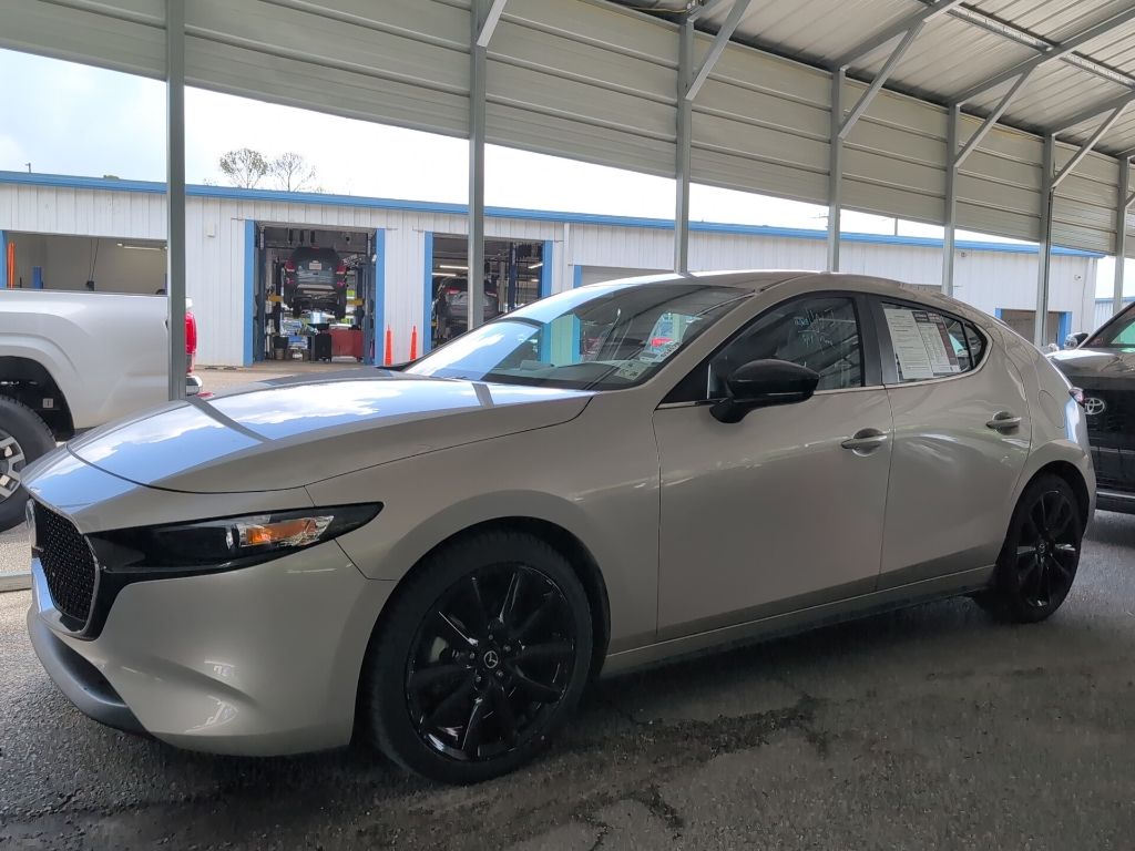 Gray (Platinum Quartz Metallic) 2024 Mazda MAZDA3 2.5 S Select Sport Hatchback FWD Hatchback Front-Wheel Drive 6-Speed Automatic
