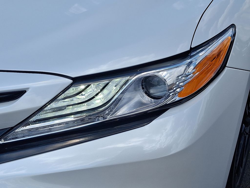 Thumbnail: 2020 Toyota Camry - 9