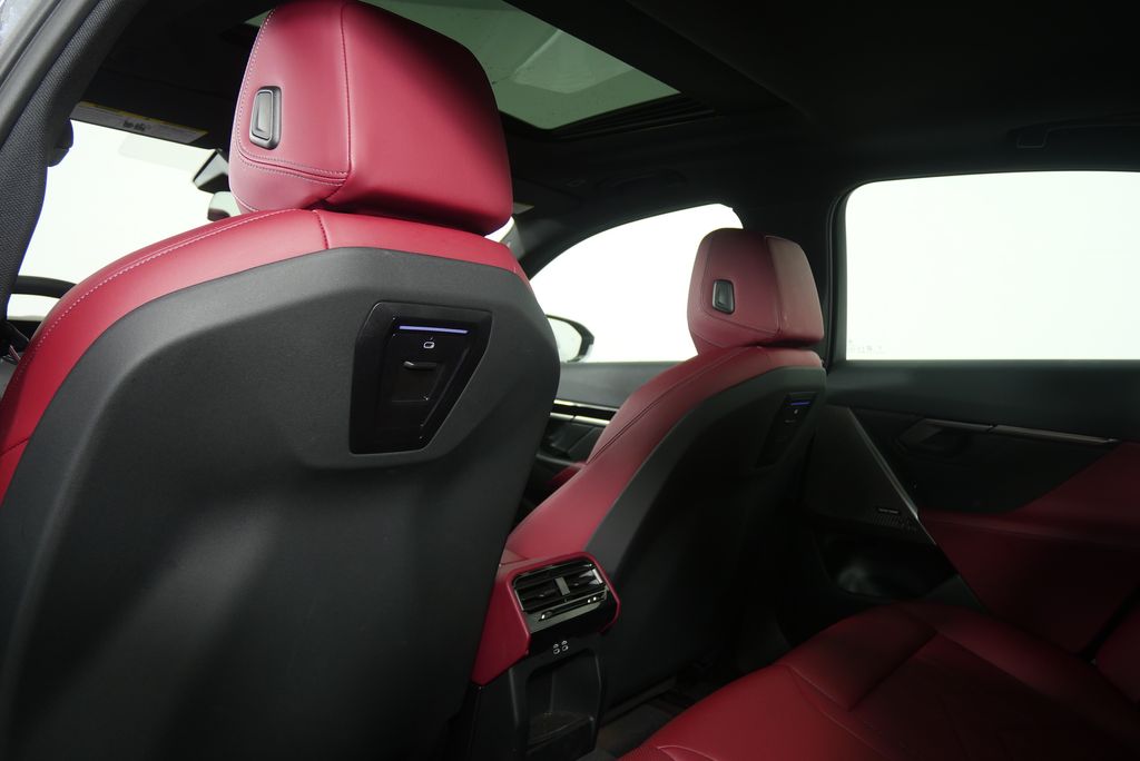 Thumbnail: 2025 BMW 5 Series - 14