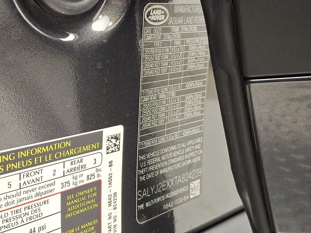 Thumbnail: 2026 Land Rover Range Rover Velar - 18