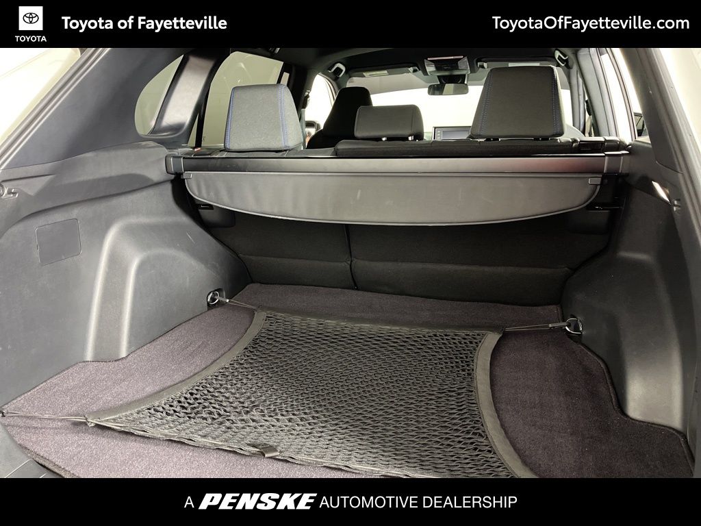 Thumbnail: 2022 Toyota RAV4 - 8