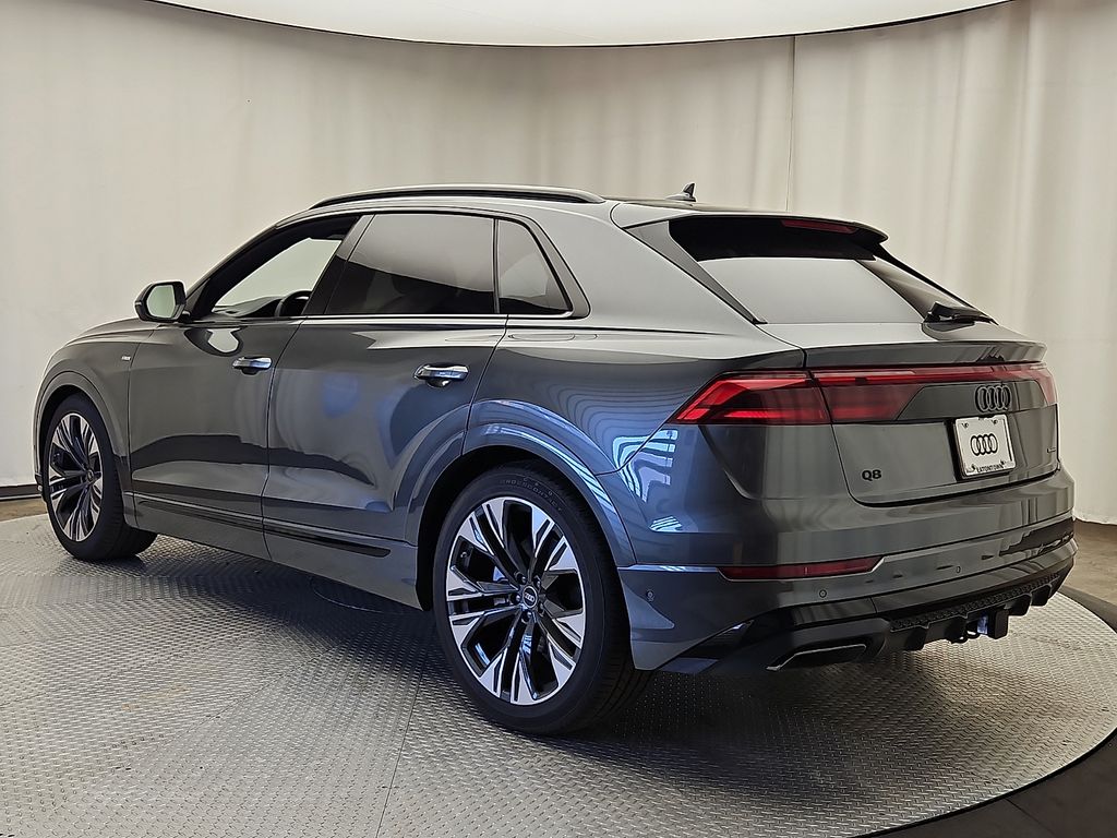 Thumbnail: 2026 Audi Q8 - 5