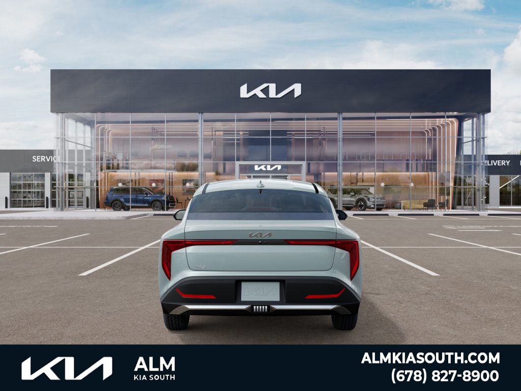 2025 Kia K4 LXS photo 2