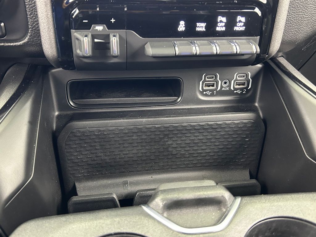 New 2026 Granite Crystal Metallic Clearcoat Ram Tungsten image 26