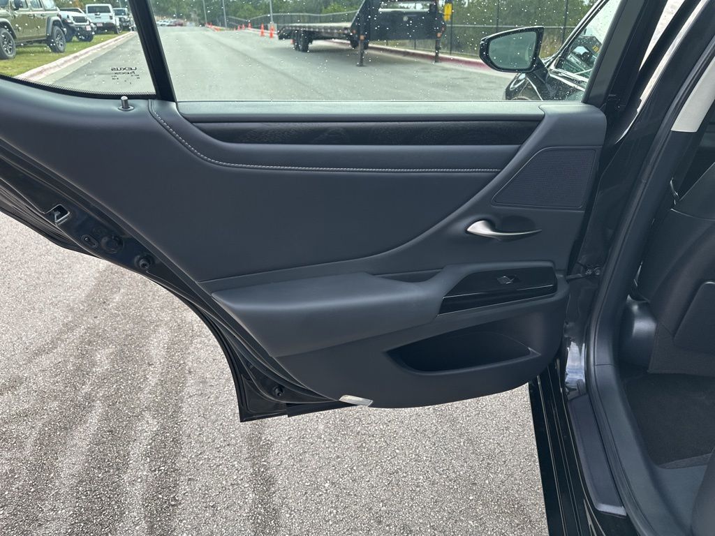 Used Car 2024 Lexus Es  350 For Sale Under $50,000 In Austin, Texas