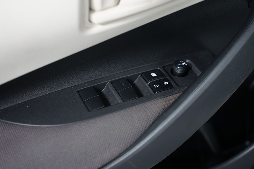 Thumbnail: 2024 Toyota Corolla - 28