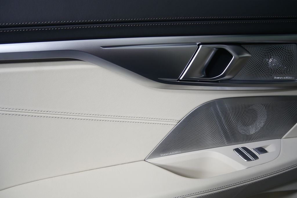 Thumbnail: 2026 BMW 8 Series - 16