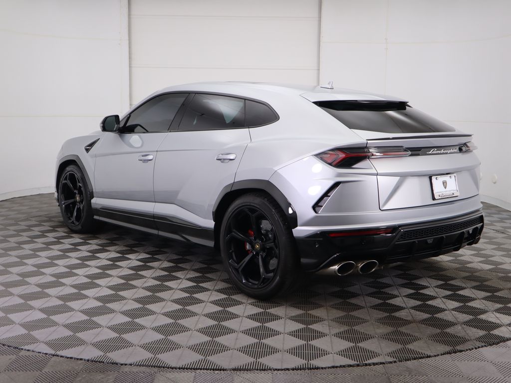 Thumbnail: 2022 Lamborghini Urus - 7