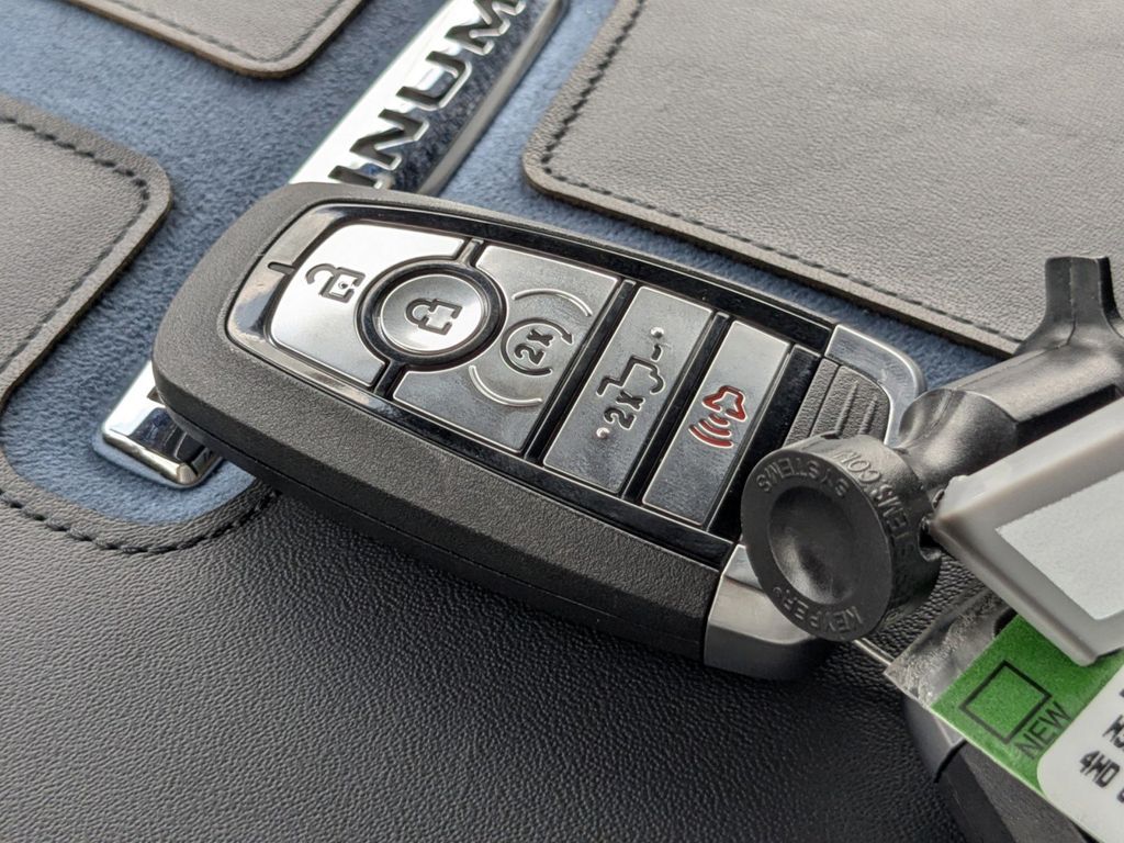 2025 Ford F-350 Super Duty Platinum
