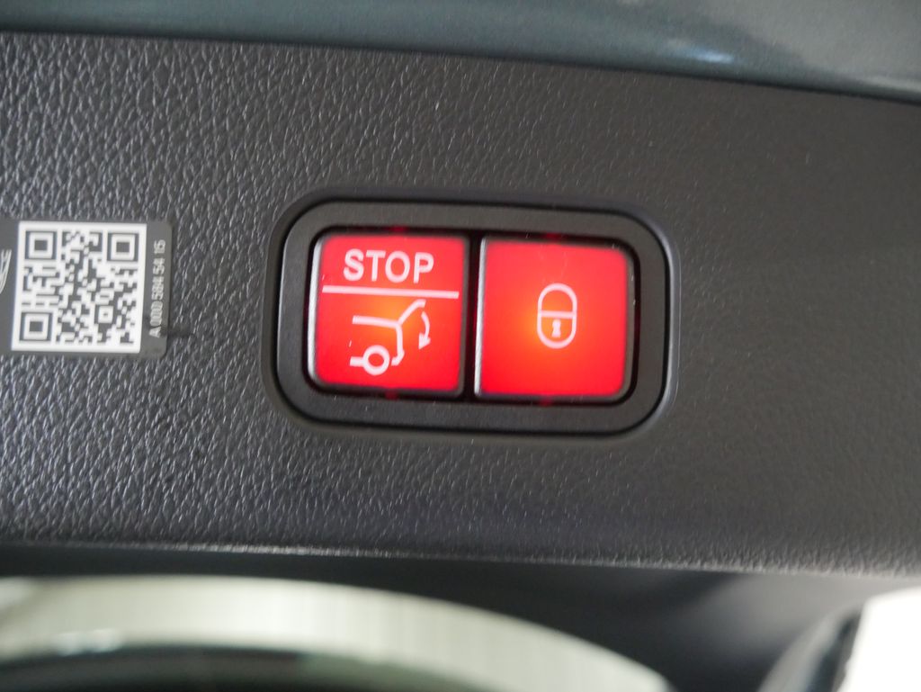 Thumbnail: 2026 Mercedes-Benz GLC - 22