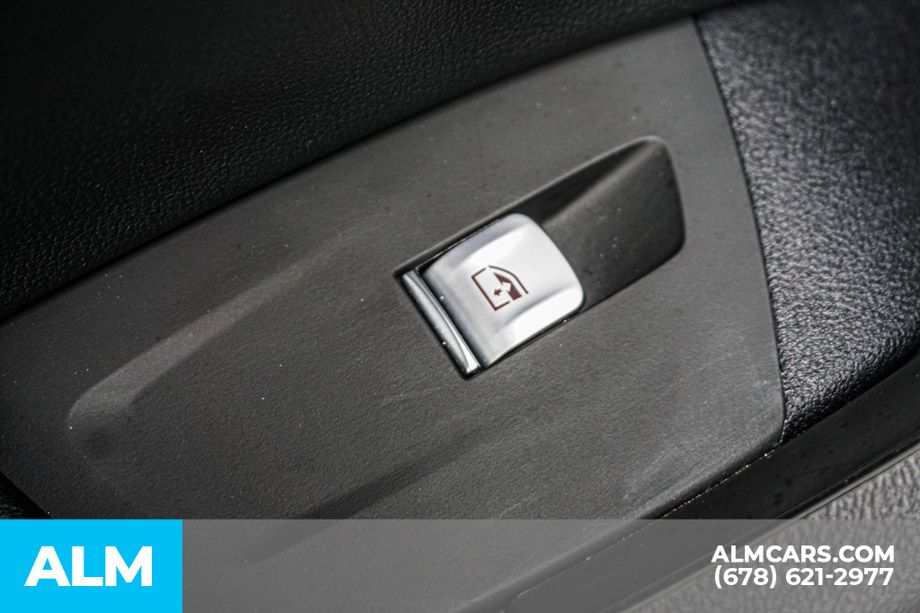 Used 2025 Black BMW xDrive30i image 52