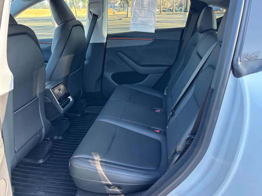 Thumbnail: 2026 Tesla Model Y - 21