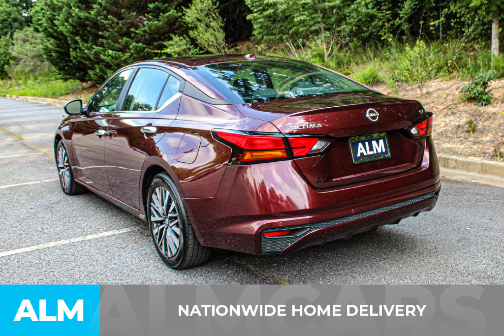 Used 2024 Red Nissan 2.5 SV image 4
