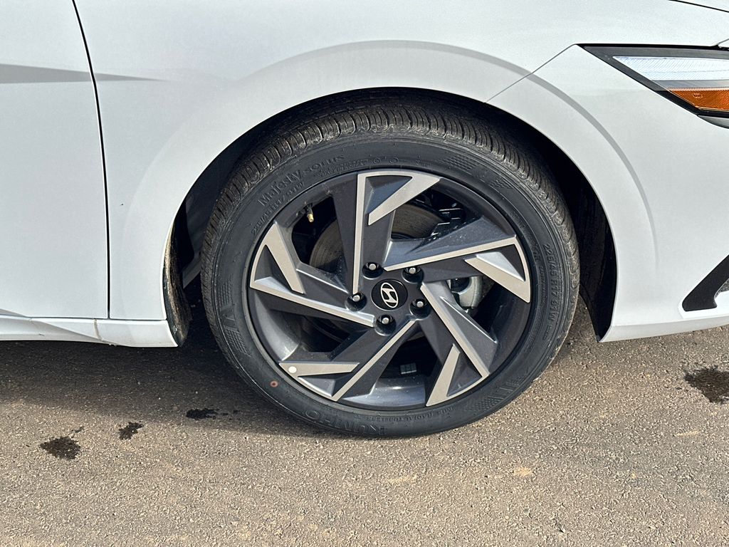 Certified Used 2025 White Hyundai SEL Sport image 12