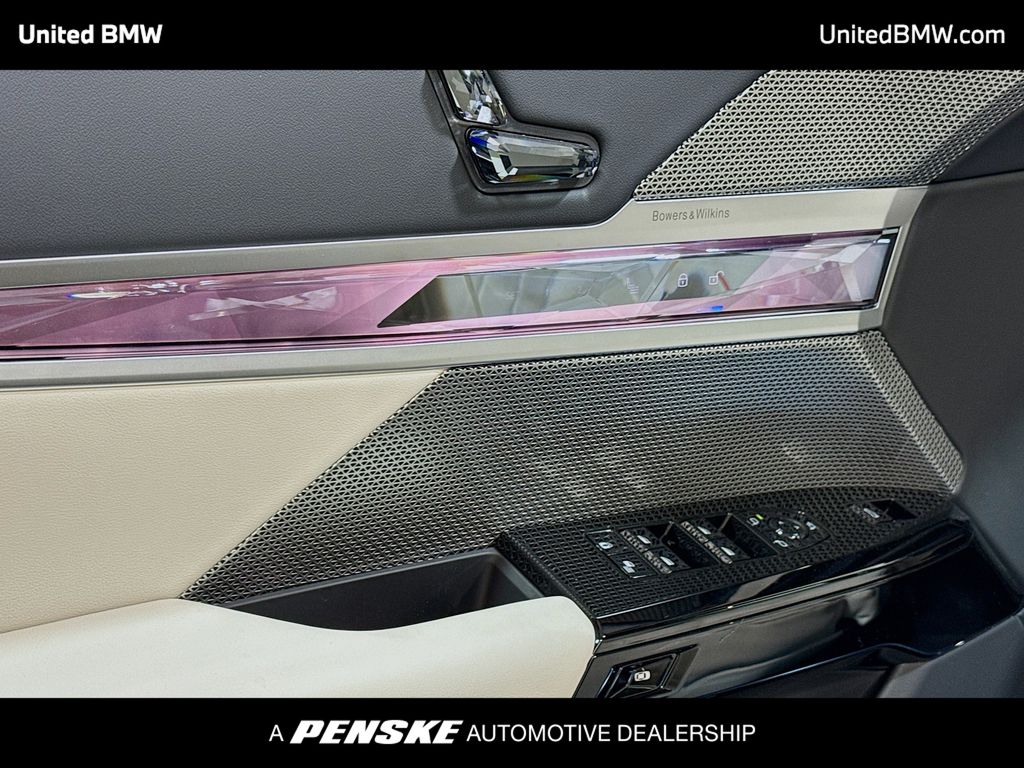 Thumbnail: 2026 BMW 7 Series - 3