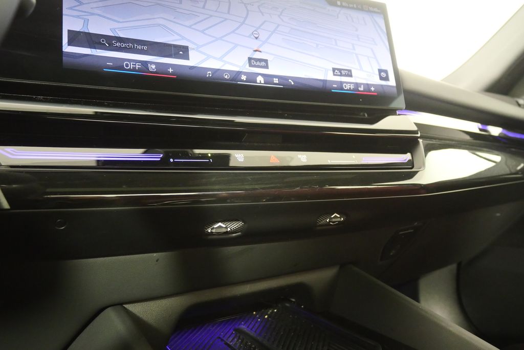 Thumbnail: 2025 BMW 5 Series - 25