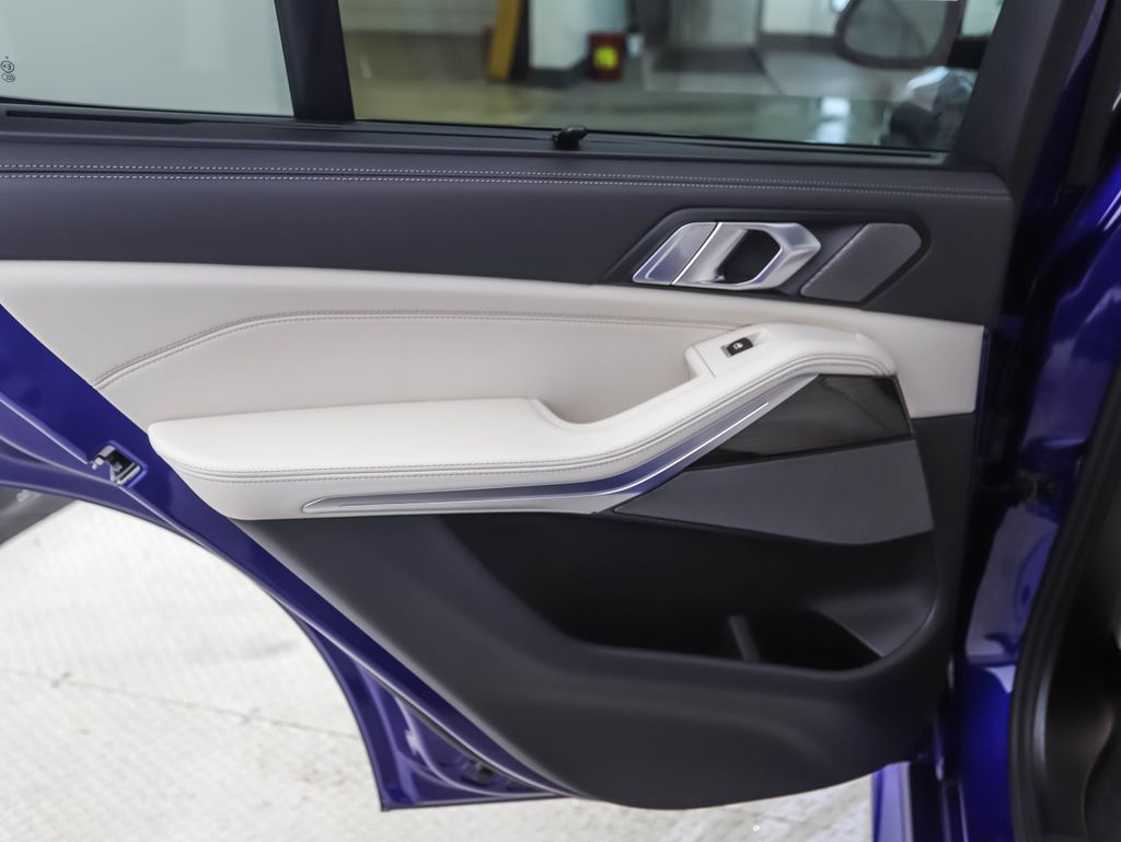 Thumbnail: 2026 BMW X5 - 19