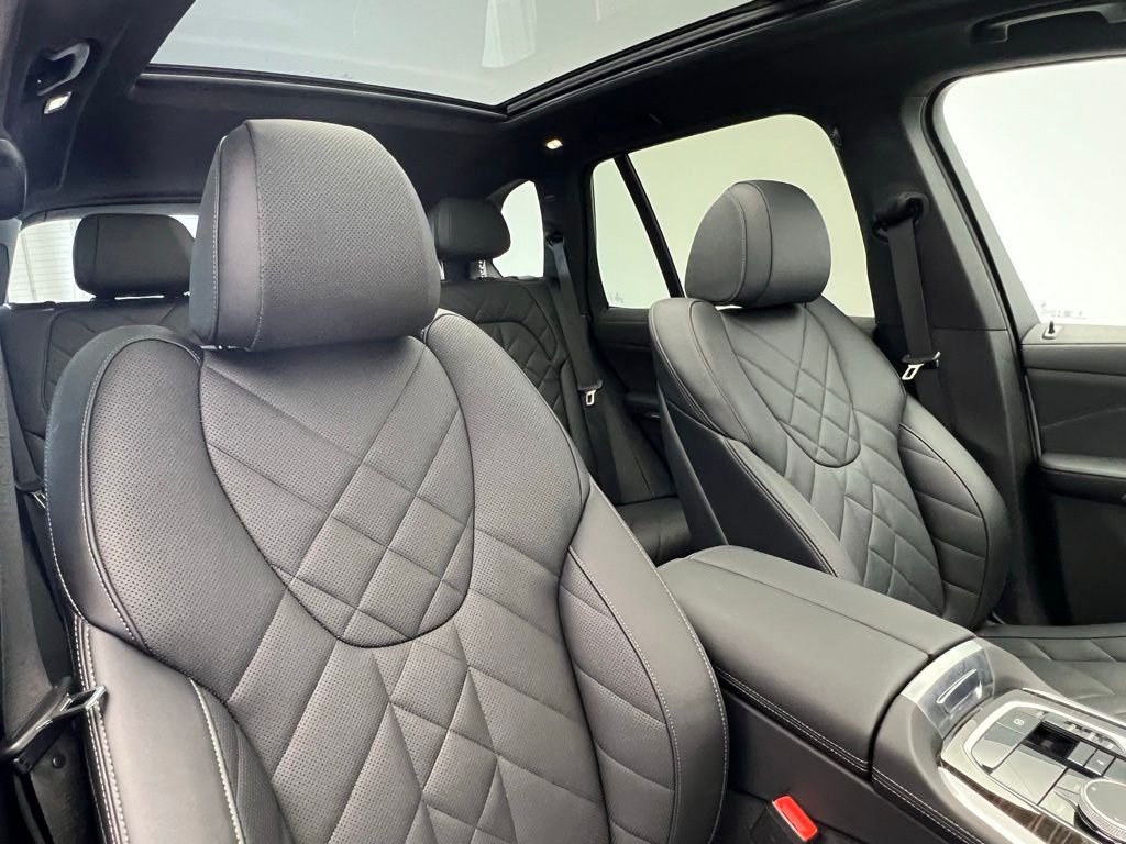 Thumbnail: 2025 BMW X5 - 7