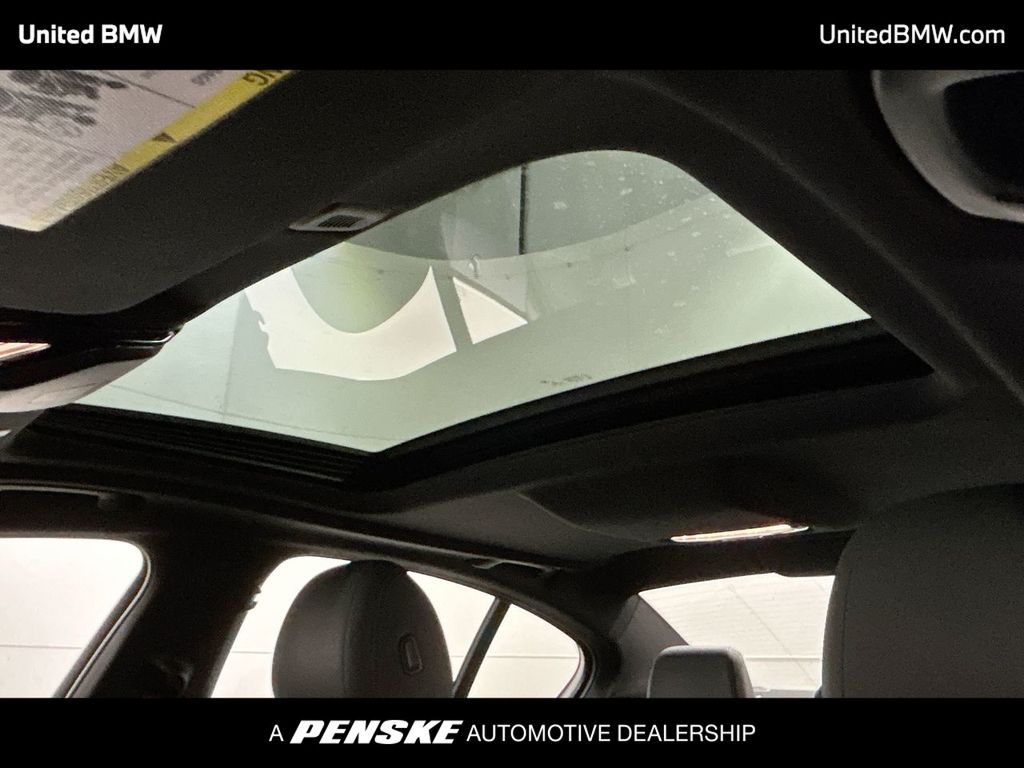 Thumbnail: 2023 BMW 5 Series - 20