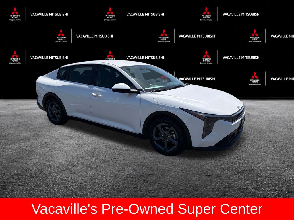 2025 Kia K4 LXS AT's photo