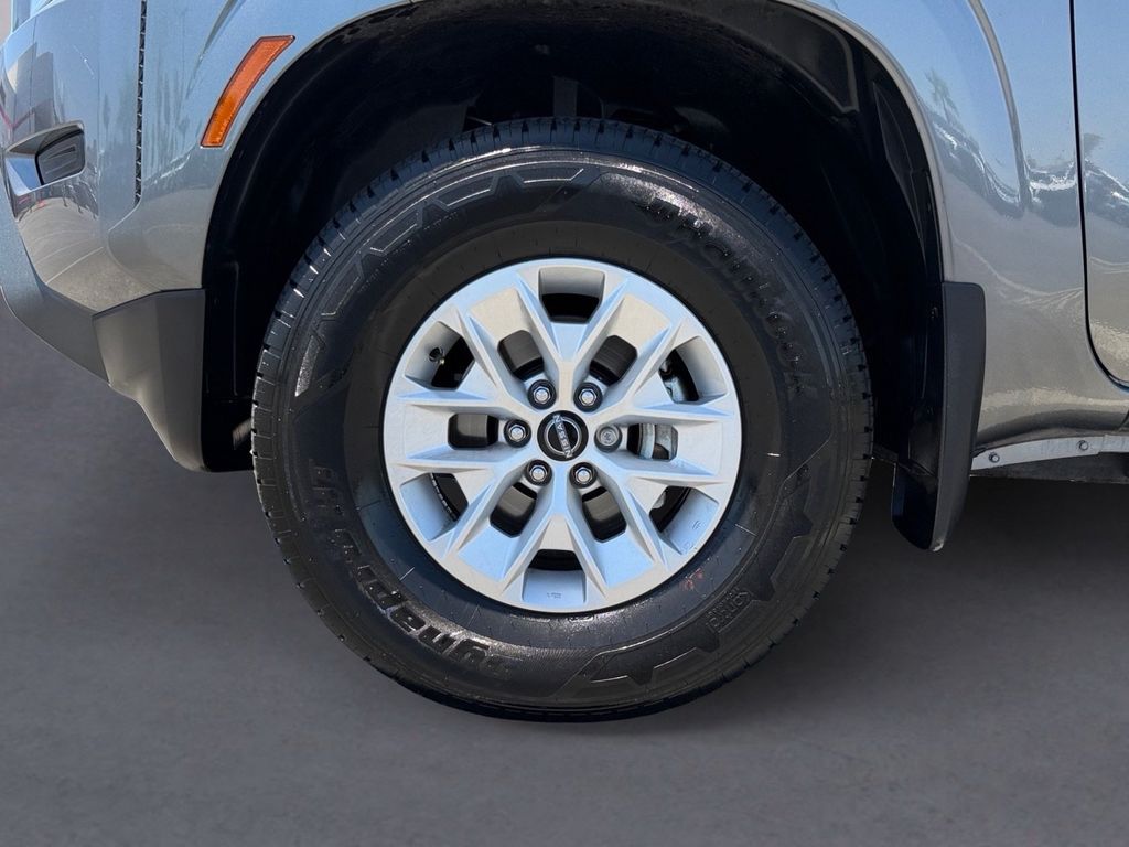 Used 2024 Nissan Frontier Truck