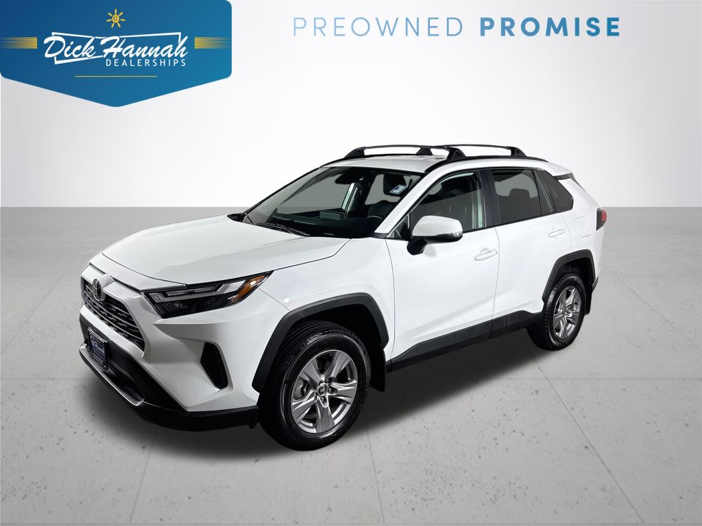 2025 Toyota RAV4 XLE