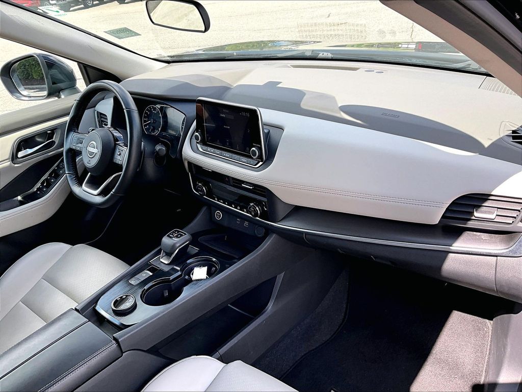 2023 Nissan Rogue — photo 14