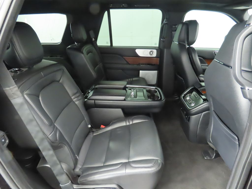 Thumbnail: 2019 Lincoln Navigator - 23