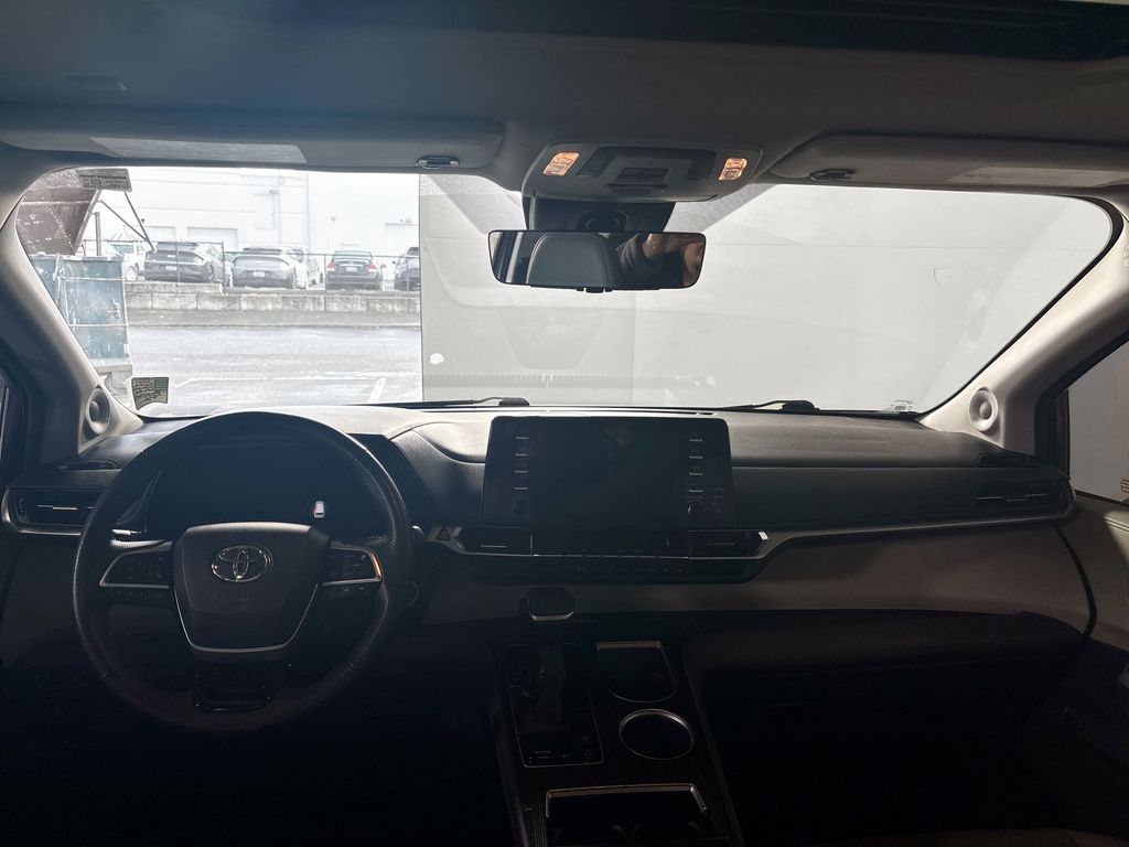 2021 Toyota Sienna Limited