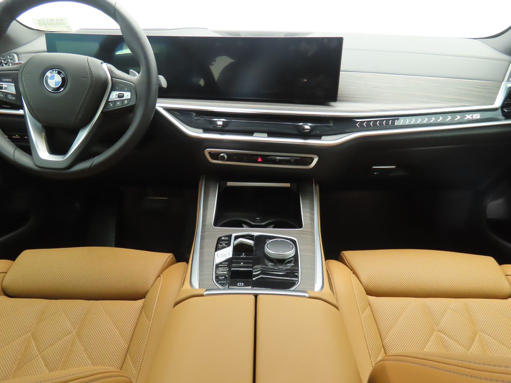 Thumbnail: 2024 BMW X5 - 13