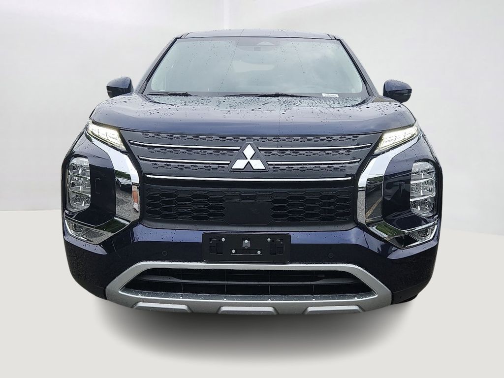 Thumbnail: 2024 Mitsubishi Outlander - 2