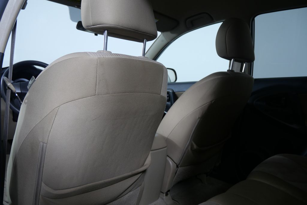 2011 Toyota RAV4  10