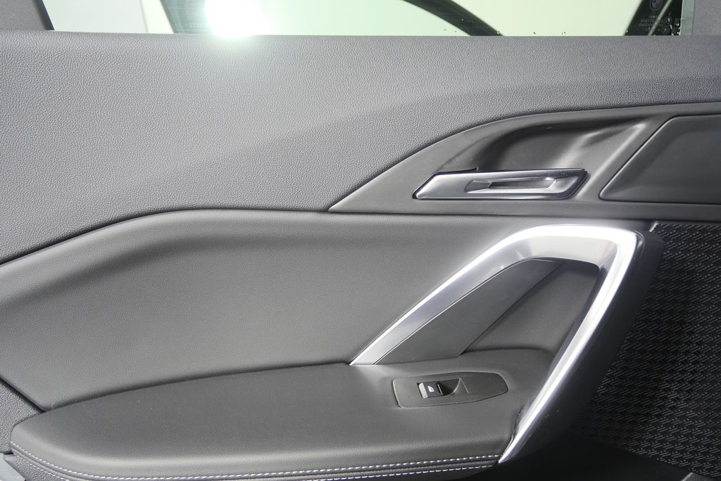 Thumbnail: 2025 BMW X2 - 13