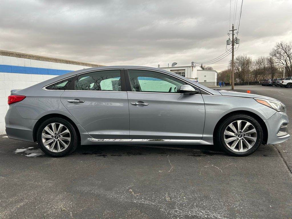 2016 Hyundai Sonata Base 6