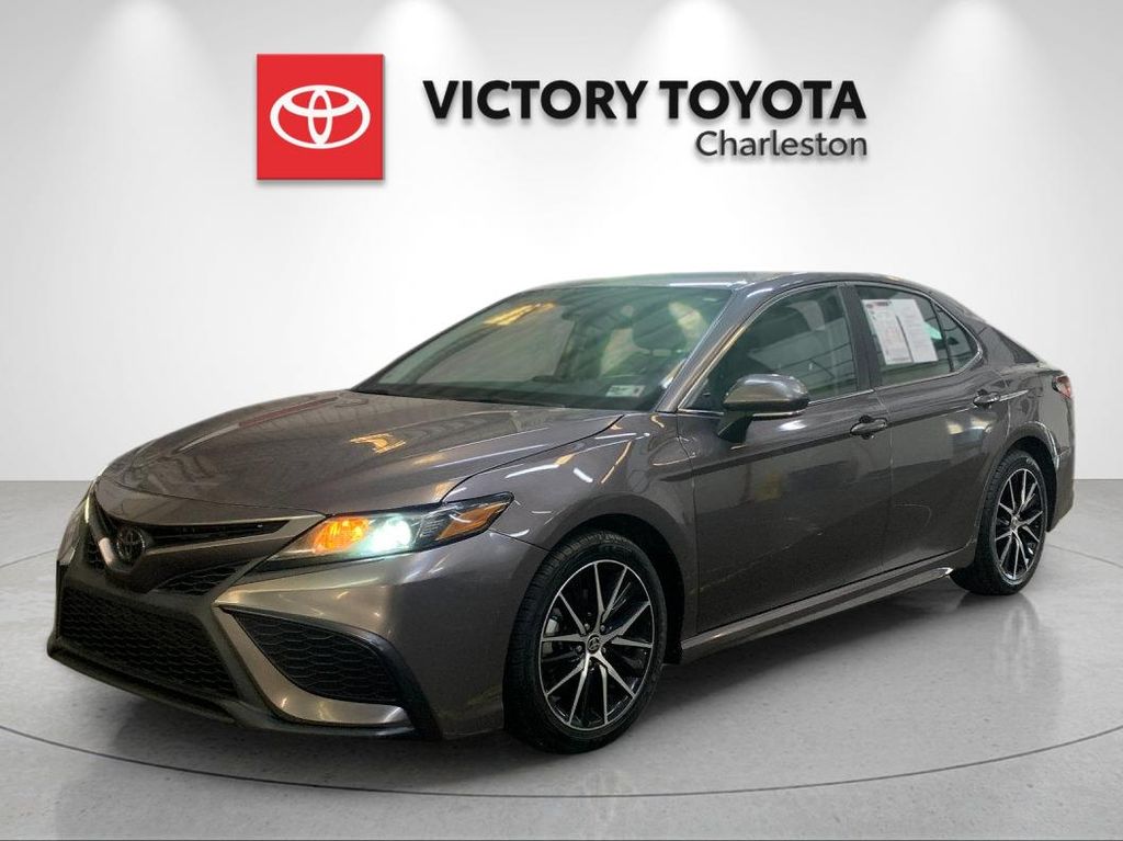 2023 Toyota Camry SE FWD